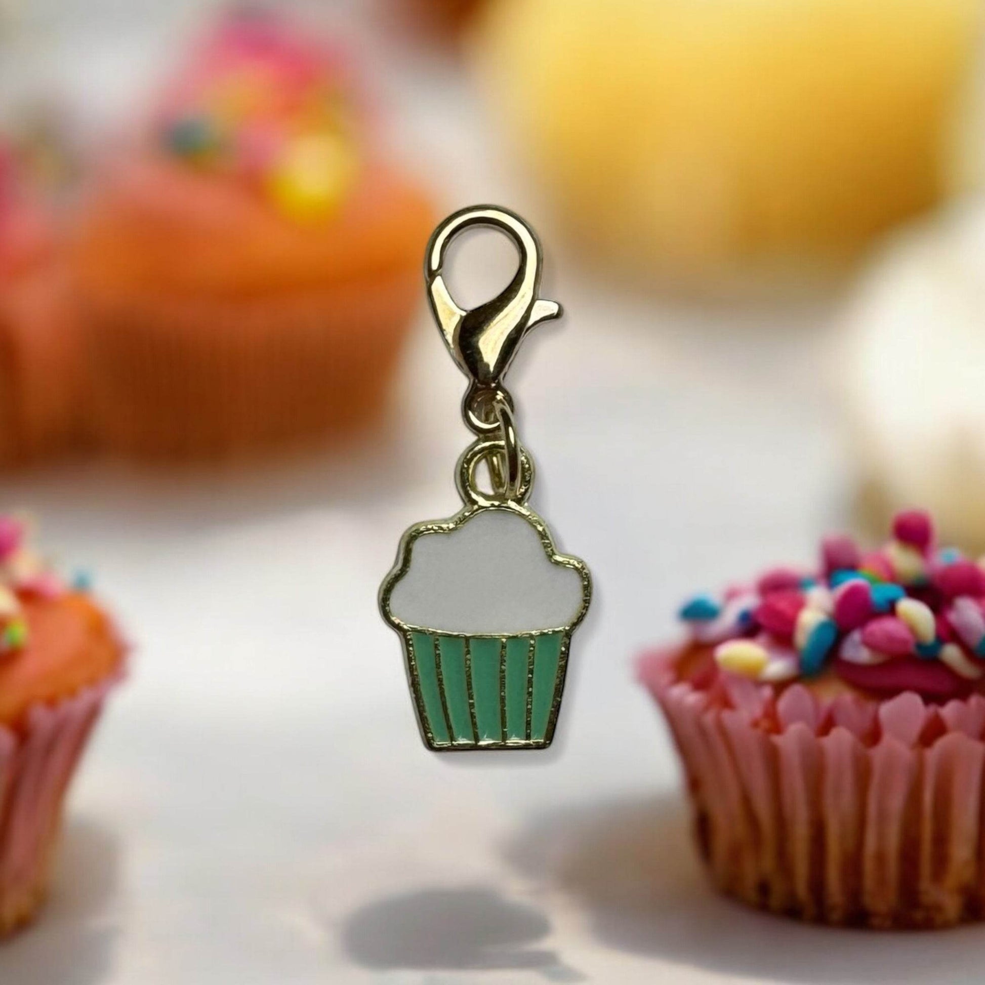CUPCAKE Charm - Glam & Gallop