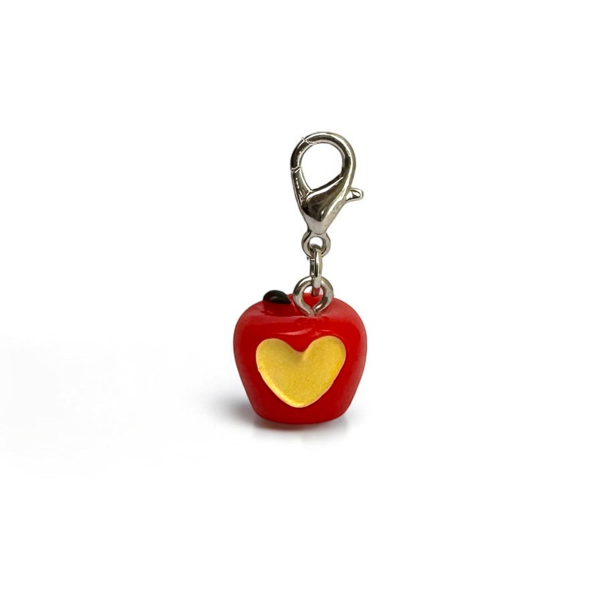 APPLE LOVE Charm - Glam & Gallop