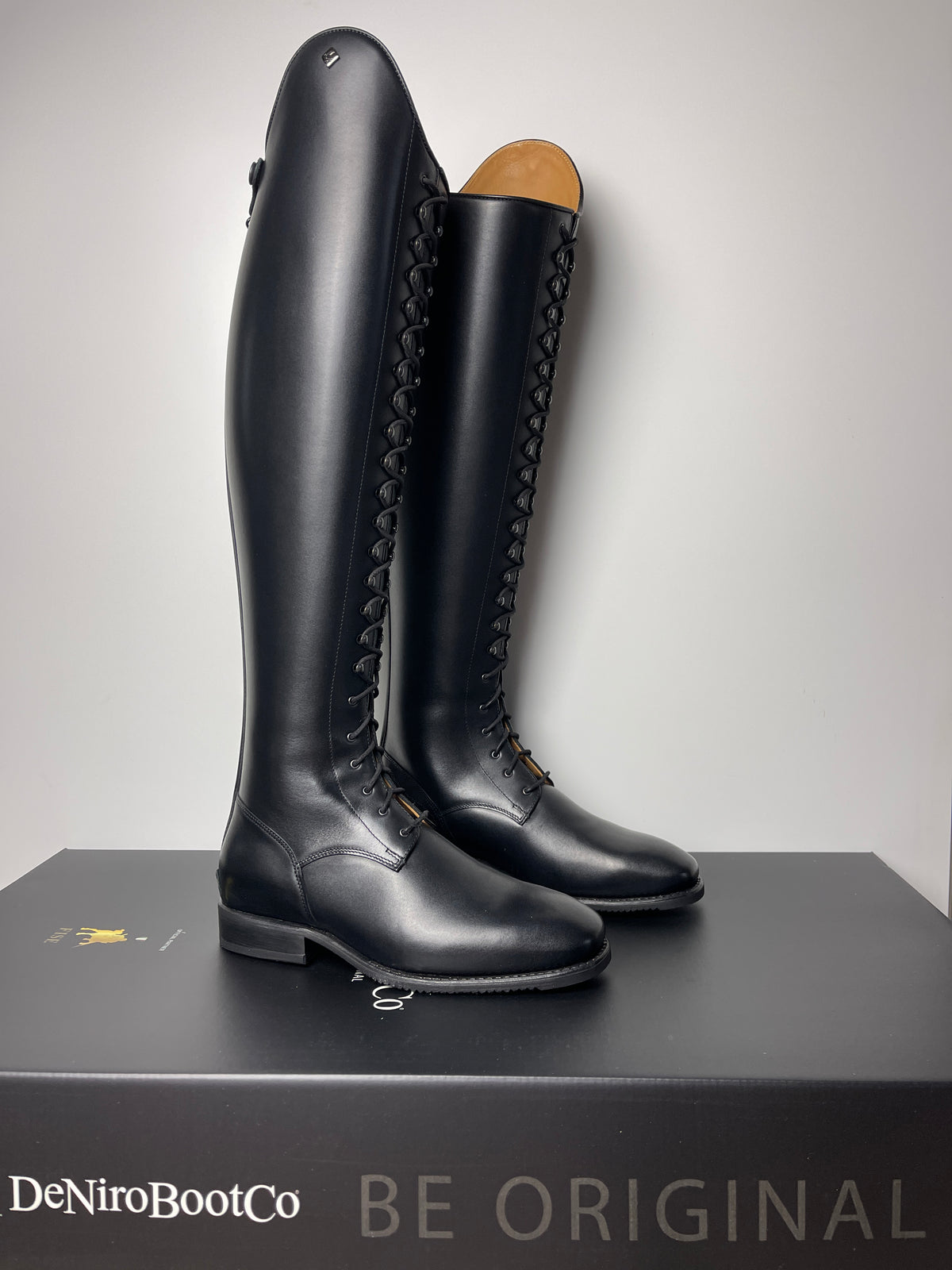 S8603 Wrat Schwarz 39 A L H 49 W 37,5