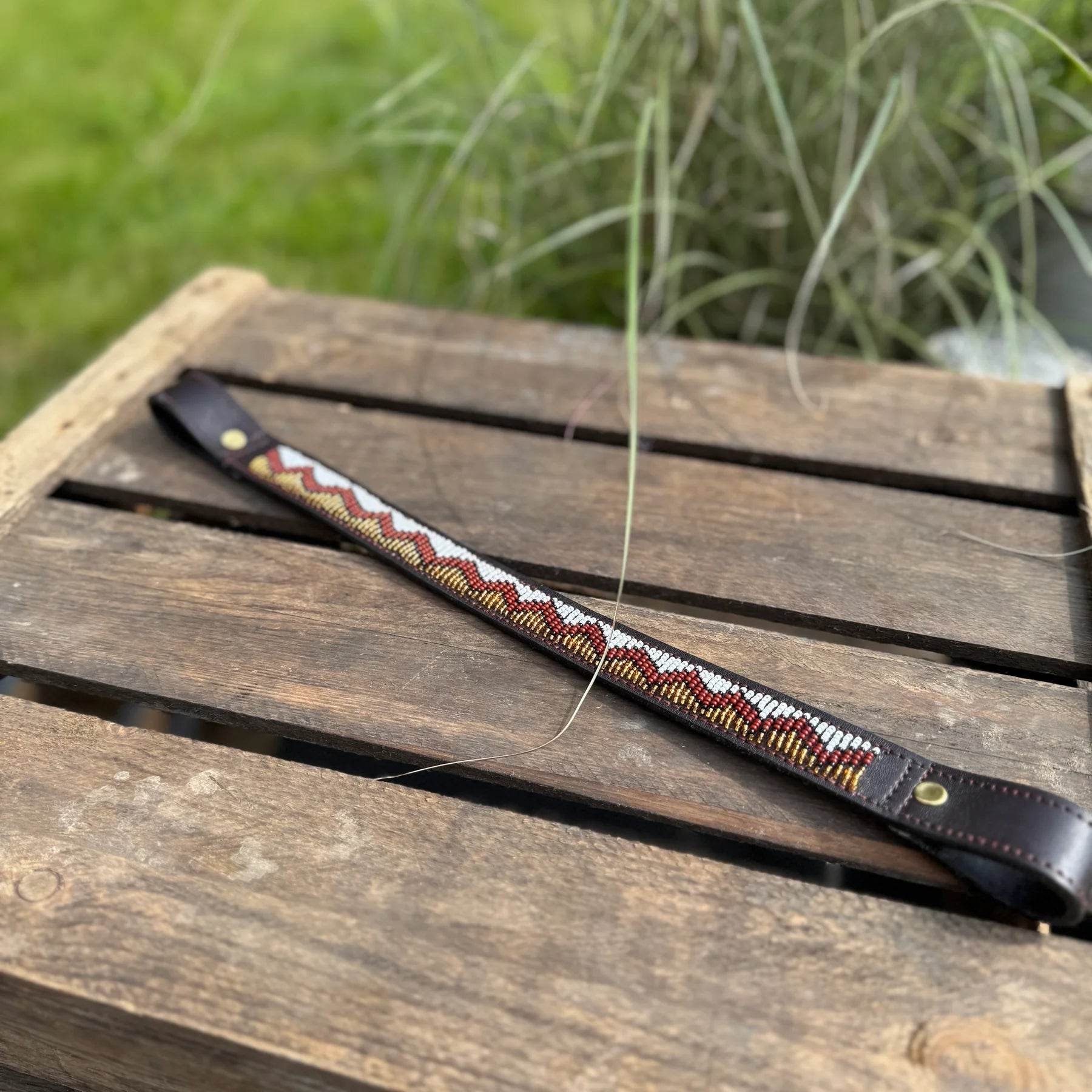 Stirnriemen Maasai aus Leder mit Perlen - Glam & Gallop