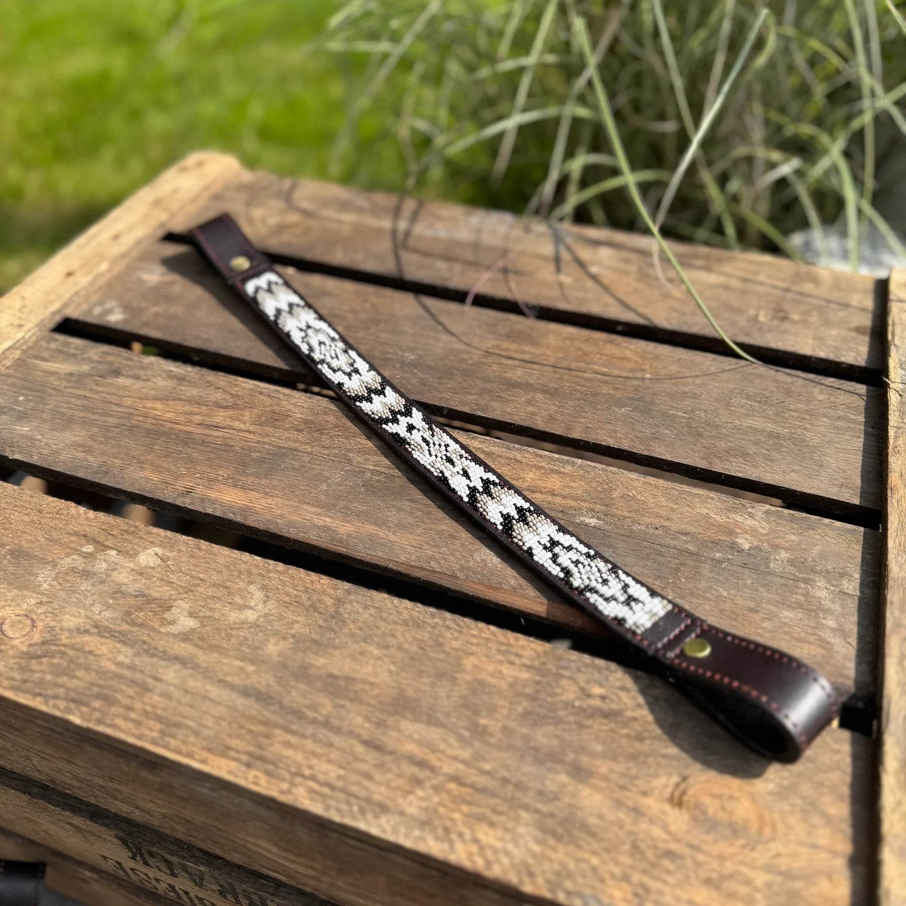 Stirnriemen Maasai aus Leder mit Perlen - Glam & Gallop