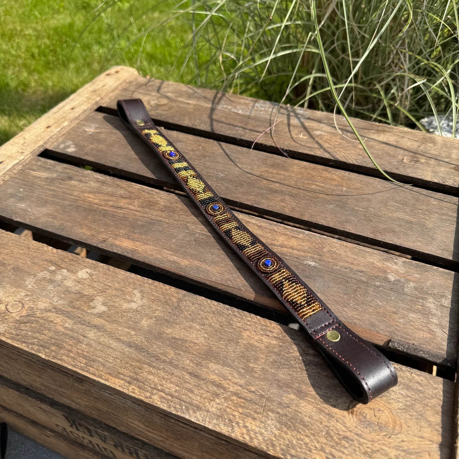 Stirnriemen Maasai aus Leder mit Perlen - Glam & Gallop