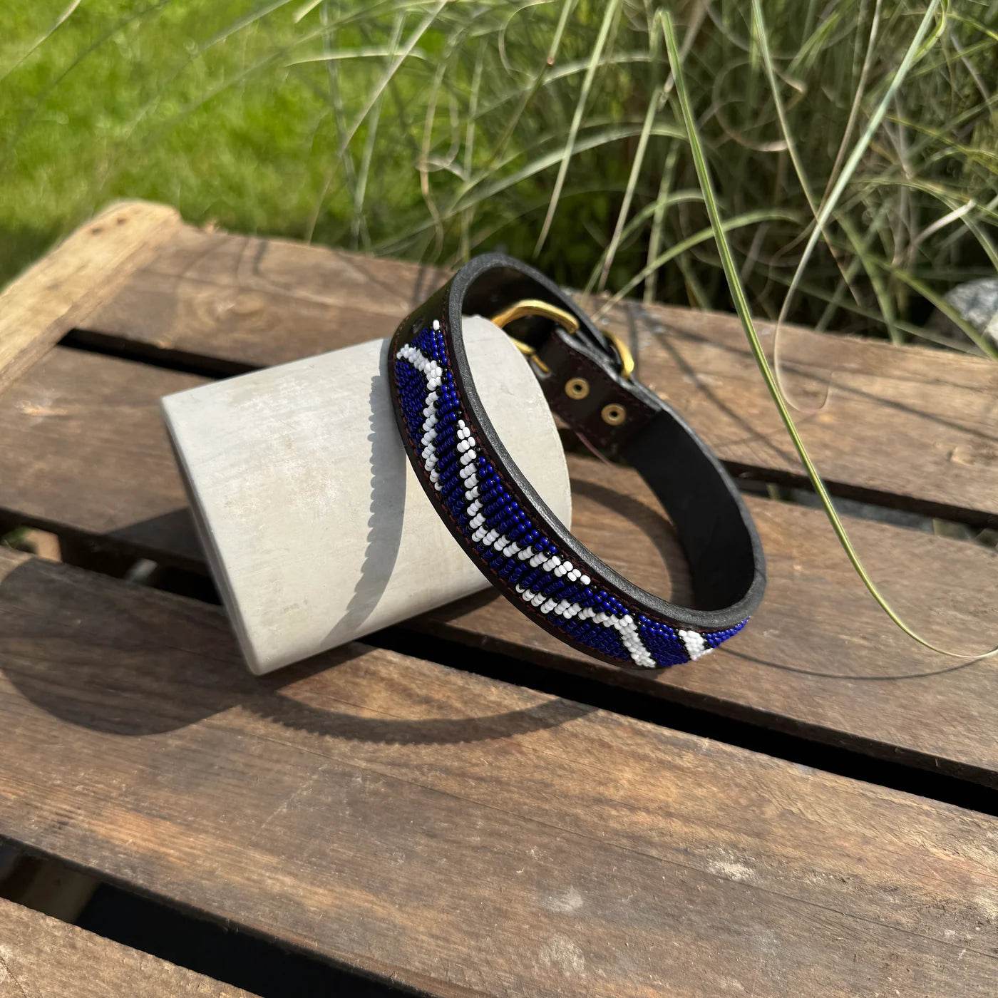 Hundehalsband Maasai aus Leder mit Perlen - Größe S - Glam & Gallop