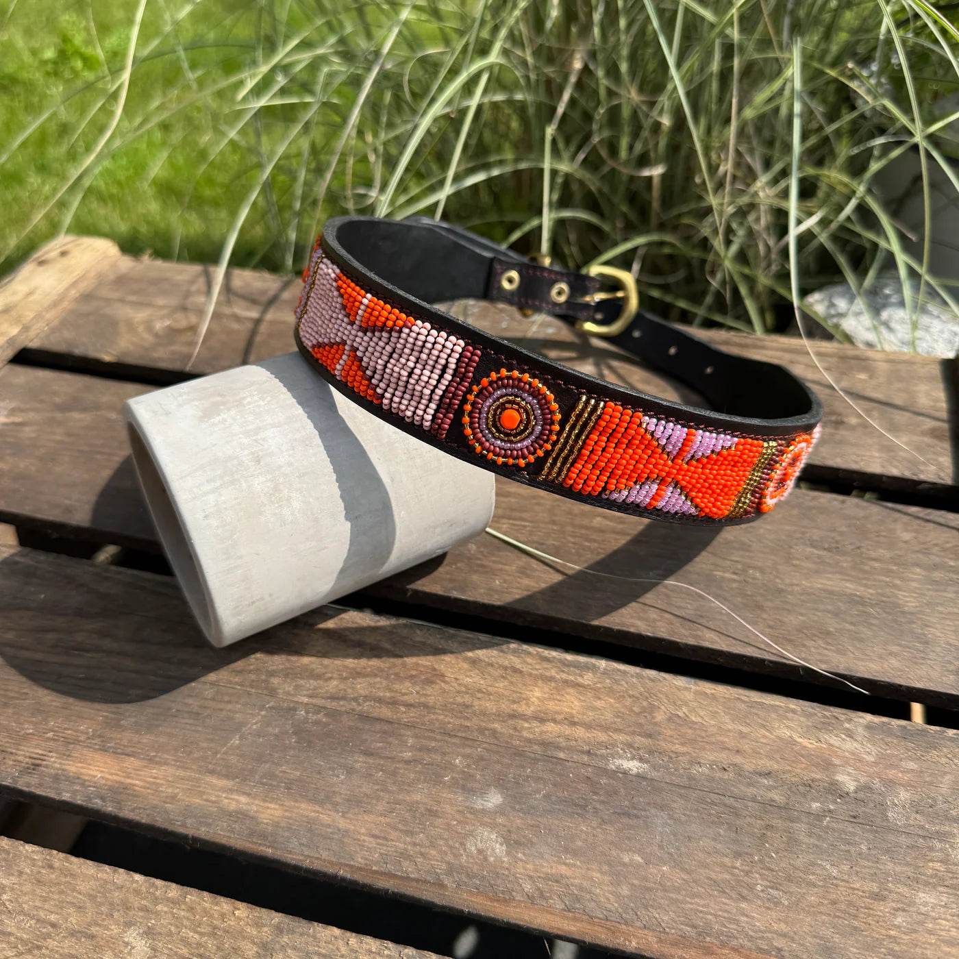 Hundehalsband Maasai aus Leder mit Perlen - Größe XL - Glam & Gallop