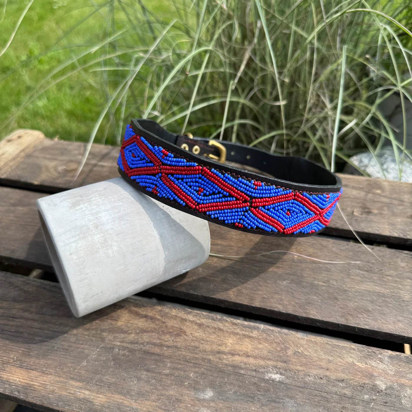 Hundehalsband Maasai aus Leder mit Perlen - Größe XL - Glam & Gallop