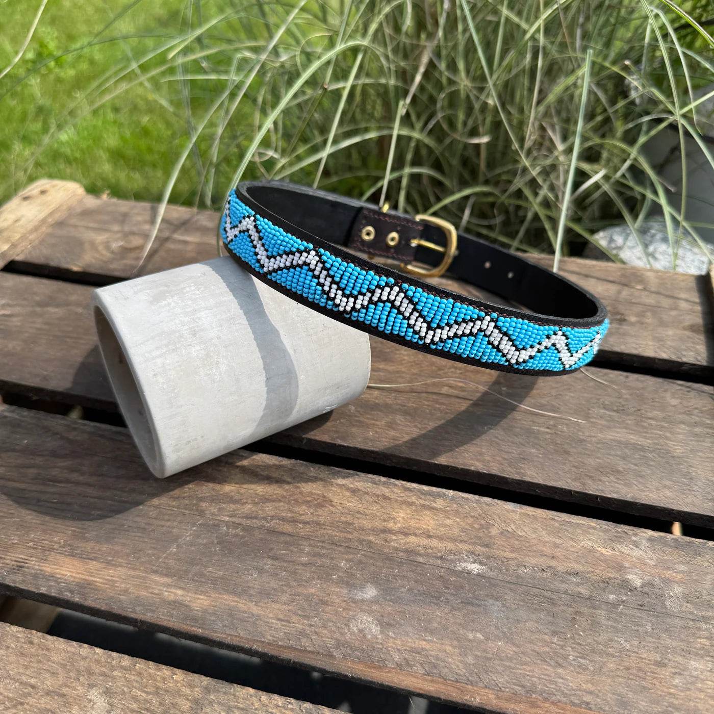 Hundehalsband Maasai aus Leder mit Perlen - Größe XL - Glam & Gallop