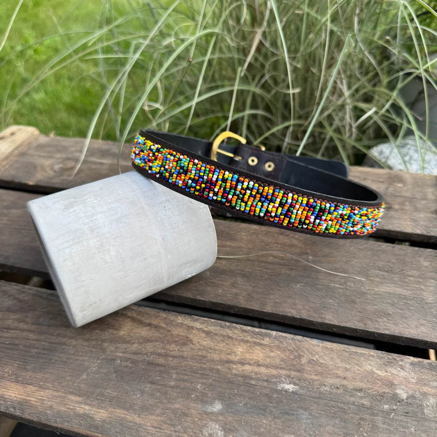 Hundehalsband Maasai aus Leder mit Perlen - Größe XL - Glam & Gallop