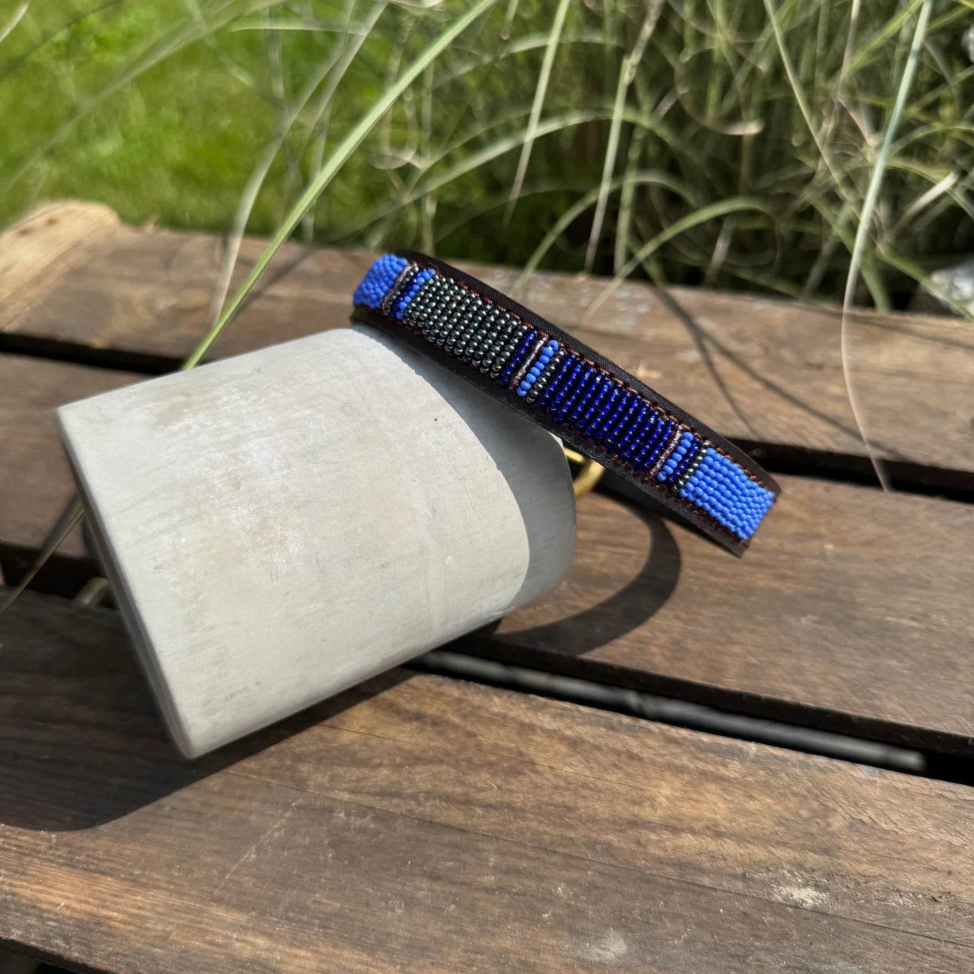 Hundehalsband Maasai aus Leder mit Perlen - Größe XS - Glam & Gallop