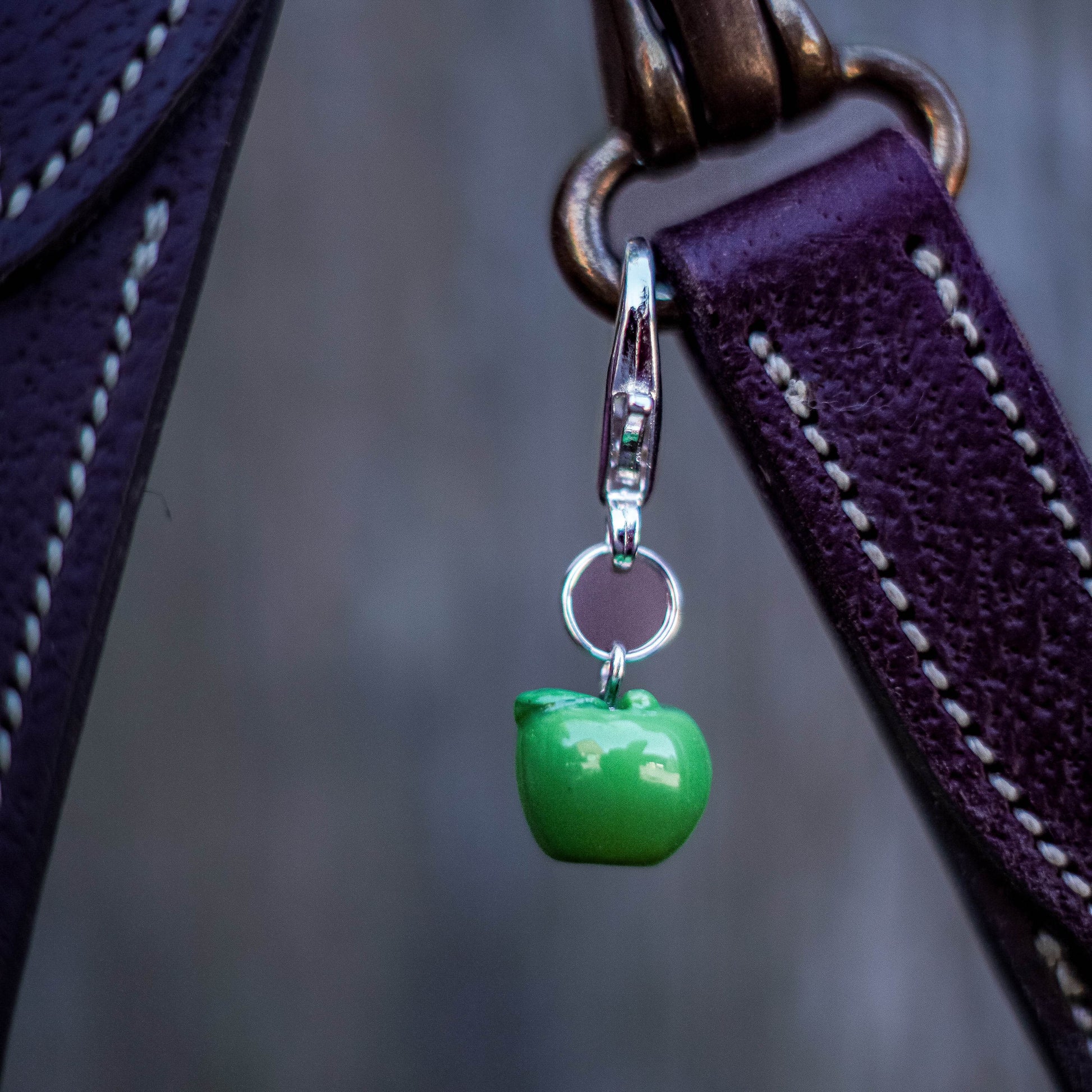GREEN APPLE Charm - Glam & Gallop