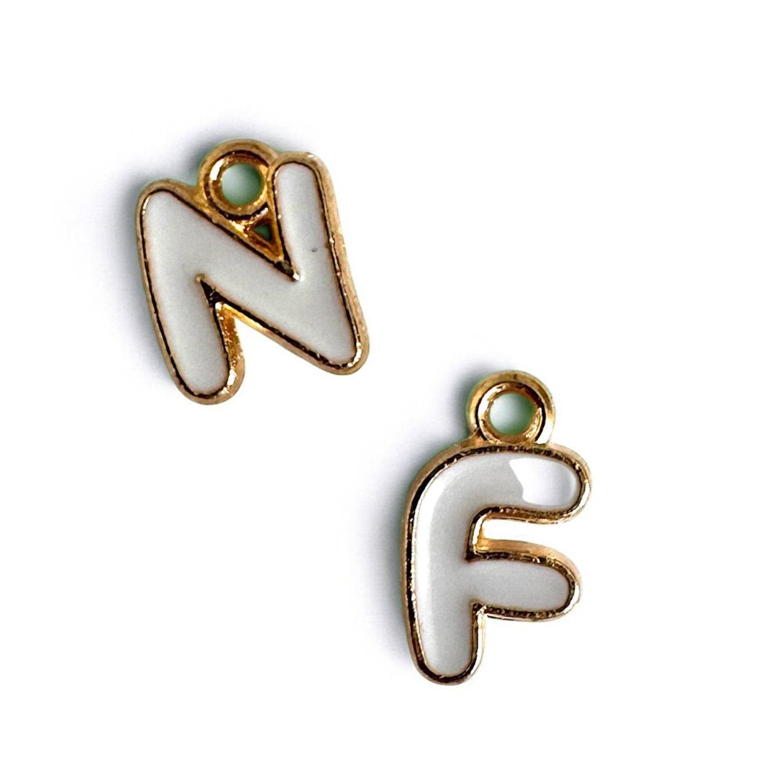 CARTOON BUCHSTABEN Charm - Glam & Gallop