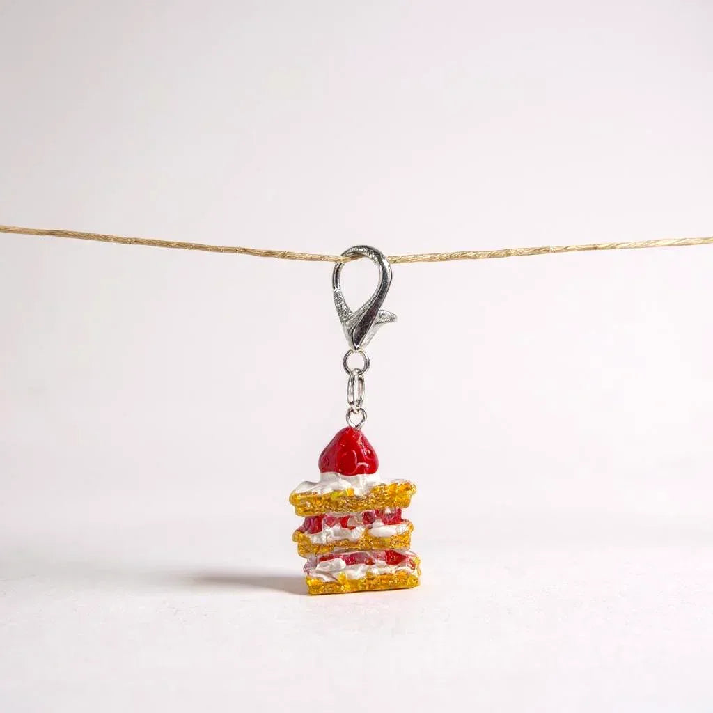 CAKE CRUSH Charm - Glam & Gallop