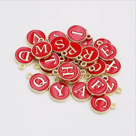 SERIFEN BUCHSTABEN Charm - rot gold