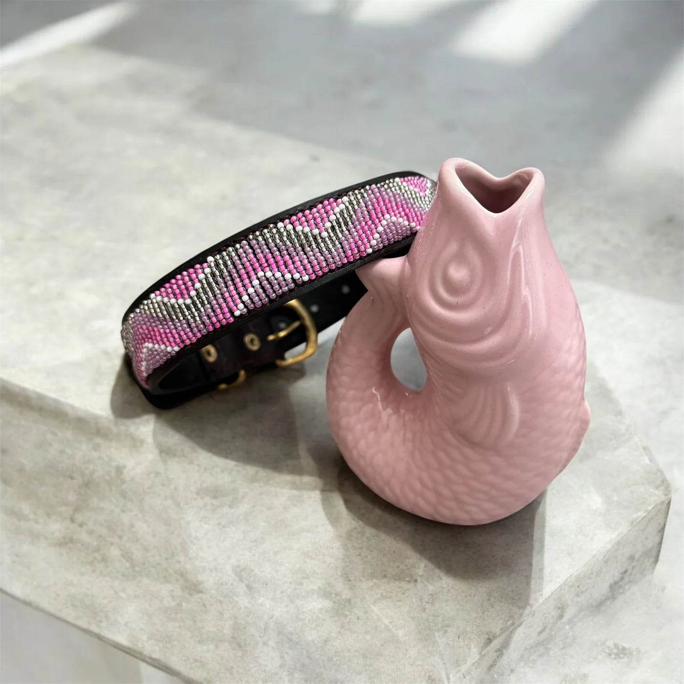 Hundehalsband Maasai aus Leder mit Perlen - Größe M - Glam & Gallop