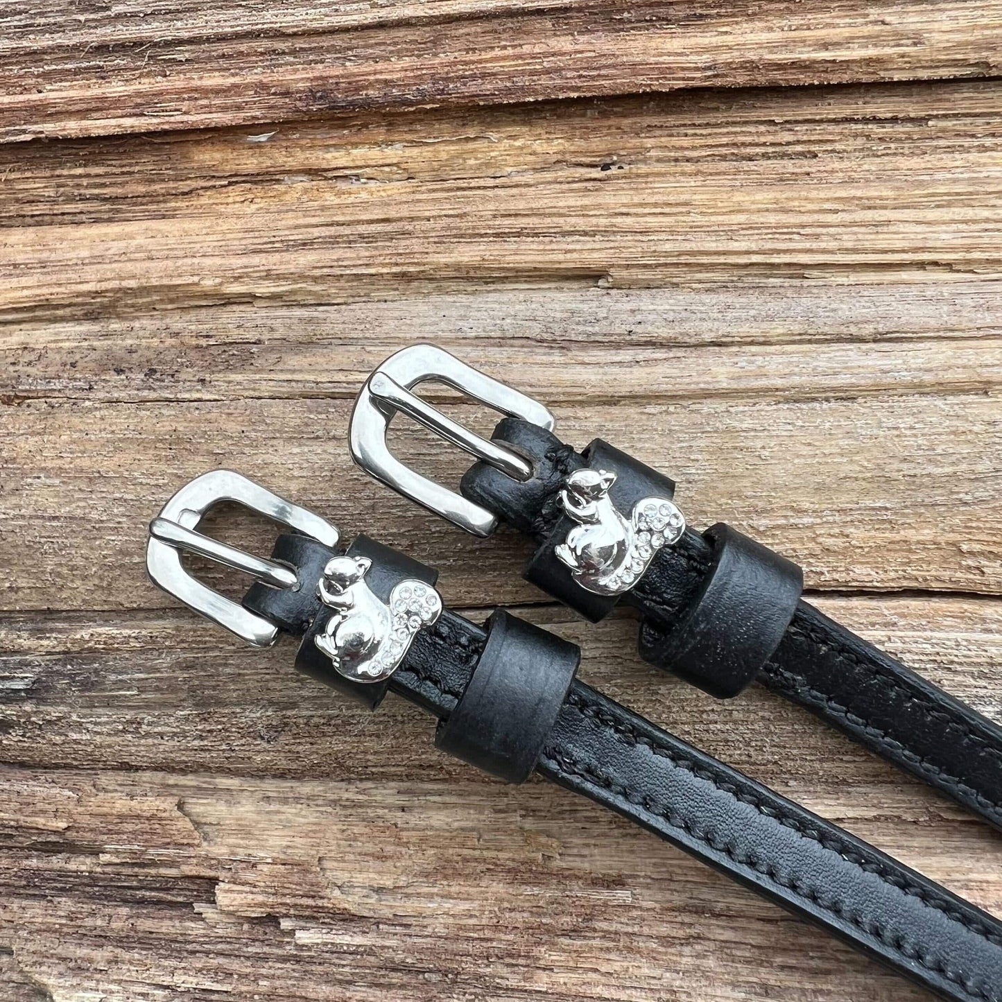 SILVER SQUIRREL spur straps