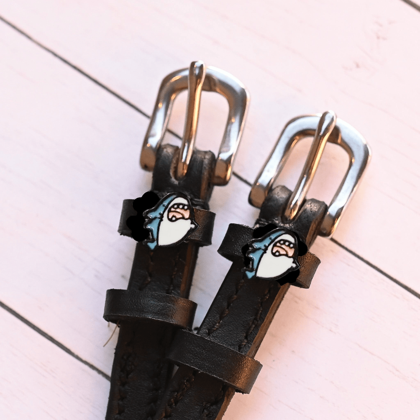 WILD SHARK spur straps
