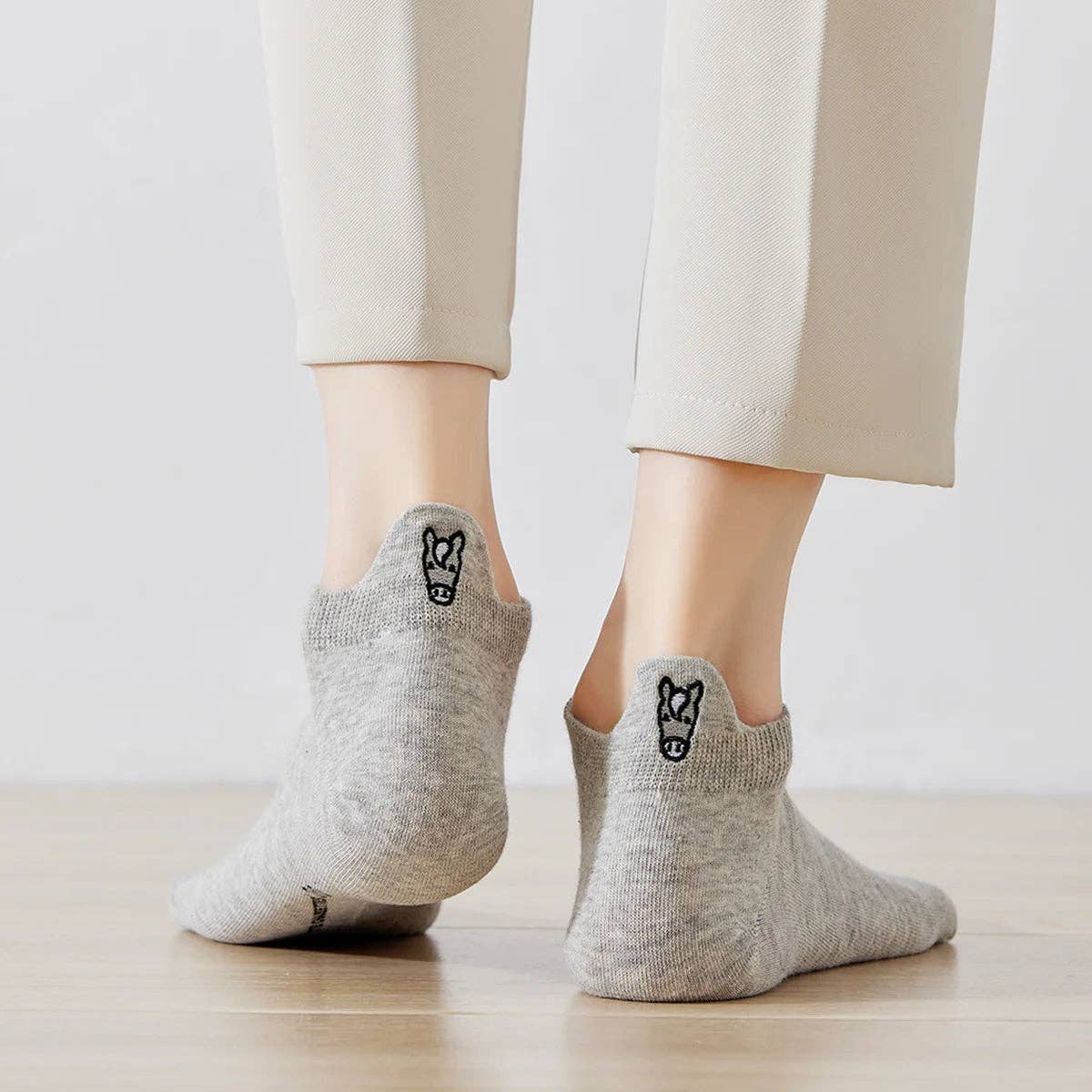 🐴 Cozy Hooves – 4er Socken-Set  Pferdeliebe
