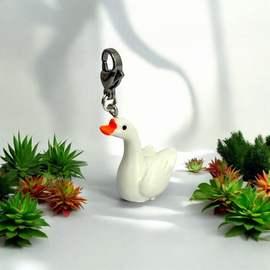 LUCKY GOOSE Charm - Glam & Gallop