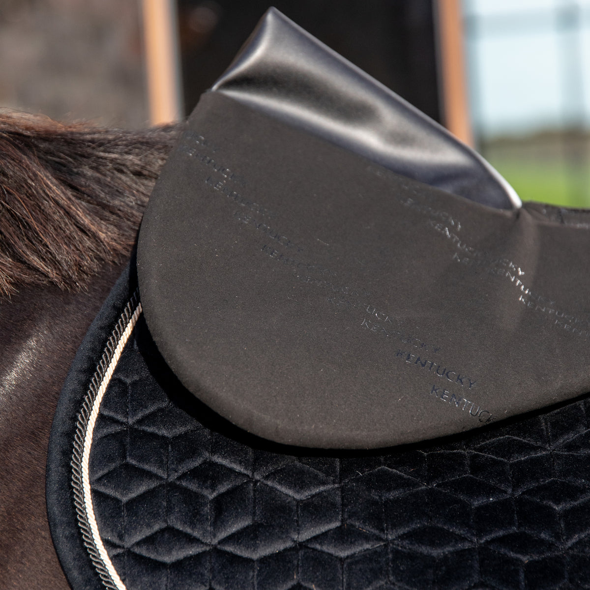Sattelpad Impact Equalizer Antraciet