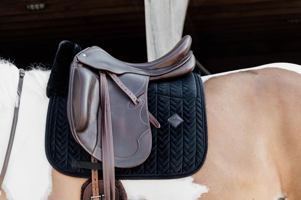 Skin Friendly Schabracke Velvet Dressur - Kentucky Horsewear