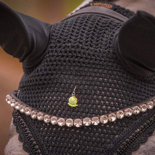 QUALLE Charm - Glam & Gallop