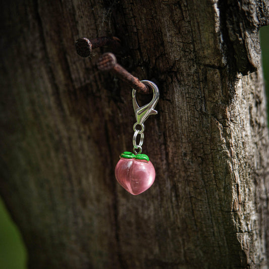 SWEET PEACH Charm - Glam & Gallop